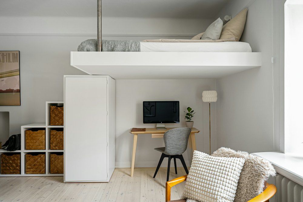 Studio optimisé avec rangements intégrés (photo d'illustration)